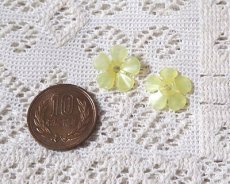 画像2: ヴィンテージ/ドイツ/プラスティック/フラワーQ/トランスイエロー（4個） (2)