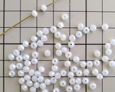画像2: ガラスビーズ/ボタンカット/ホワイトラスター/約4mm(20個) (2)