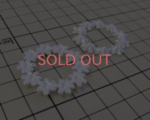 画像2: ヴィンテージ/プラスティック/ドイツ/パールフラワーリース/34mm/ホワイト(2個)