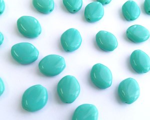 画像1: チェコガラスビーズ/フラットオーバル/オペークターコイズ/約10×8mm(4個)