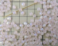 画像3: チェコガラスビーズ/ミニバレル/約4mm/ピンクフロストオーロラ（30個） (3)