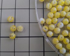 画像2: チェコガラスビーズ/ラウンド/コーンイエローマーブル/約4mm(45個) (2)