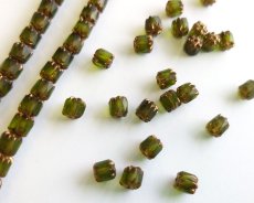 画像1: チェコガラスビーズ/アンティークスタイルオクタゴナル/マットオリーブ/約6×5mm（10個） (1)