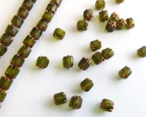 画像1: チェコガラスビーズ/アンティークスタイルオクタゴナル/マットオリーブ/約6×5mm（10個）