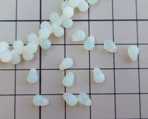 画像2: チェコガラスビーズ/ドロップ/イエローオパールミックス/約4×6mm(24個)