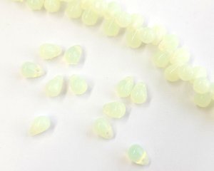 画像3: チェコガラスビーズ/ドロップ/イエローオパールミックス/約4×6mm(24個)