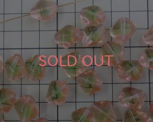 画像2: チェコガラスビーズ/ポインテッドダイヤ/ピンクグリーン（ウラン）/約15mm(1個)