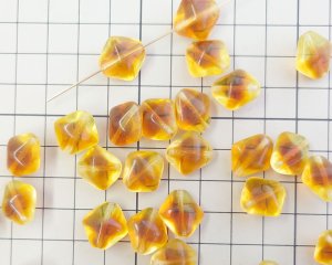 画像2: チェコガラスビーズ/ポインテッドダイヤ/ツートントパーズ（ウラン）/約15mm(1個)
