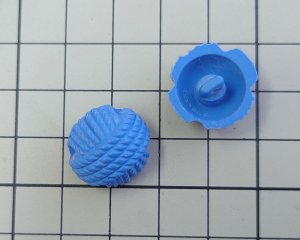 画像2: ヴィンテージ/イングランド/プラスチック/ブルーヤーンボタン（1個）