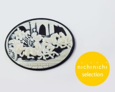 画像1: ns322/ヴィンテージ/ドイツ/プラスチックカメオ/馬車/約54×42mm/(1個) (1)