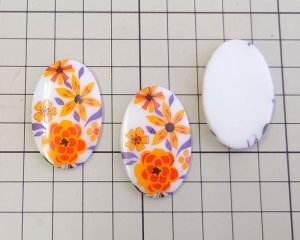 画像2: ns329/ヴィンテージ/ドイツ/ガラスカボション/オレンジフラワー/約38×23mm(1個）