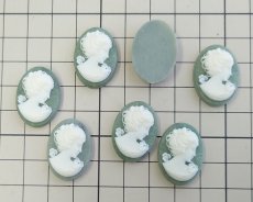 画像4: ns345/ヴィンテージ/ドイツ/プラスチックカメオ/レディ（リボン&フラワー）/ミルキーモスグリーン/約25×18mm/(1個) (4)
