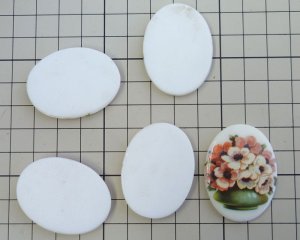 画像2: ns335/ヴィンテージ/ドイツ/ガラスカボション/アネモネ/約40×30mm(1個）