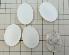 画像4: ns338/ヴィンテージ/ドイツ/プラスチックカボション/グレイローズ/約40×30mm(1個） (4)