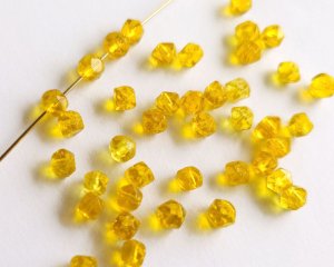 画像1: ヴィンテージ/チェコ/イングリッシュカット/イエロー/約4mm(10個）
