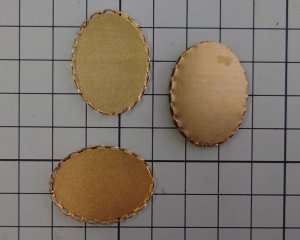 画像2: ブラス皿/30×22mm/レースオーバル(1個)
