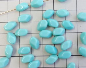 画像2: チェコガラスビーズ/ツイスト/オペークミント/約11×7mm(2個）