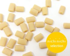 画像1: ns358/ヴィンテージ/ドイツ/ガラス/マットミルクティタブレット/約8×6mm/(2個) (1)