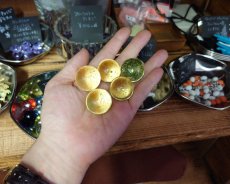 画像5: ウランガラス玉/カラー入り/25mm(1個) (5)