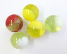 画像1: ウランガラス玉/カラー入り/25mm(1個) (1)