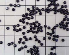 画像2: ns371/ヴィンテージ/ガラスカボション/オペークブラック/約3mm(10個) (2)