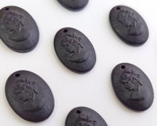 画像2: ns375/ヴィンテージ/ドイツ/ガラスカメオペンダント/ブラック/約18×13mm（1個） (2)