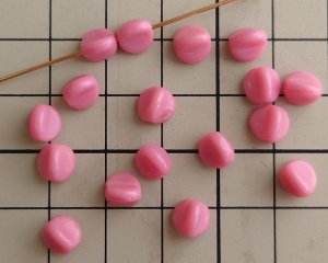 画像2: ヴィンテージ/ドイツ/ガラス/スリーサイドラウンド/オペークローズ(2個)