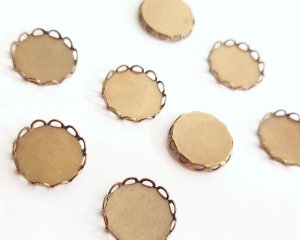 画像1: 15mm用/ブラスセッティング/レース/金古美(1個)