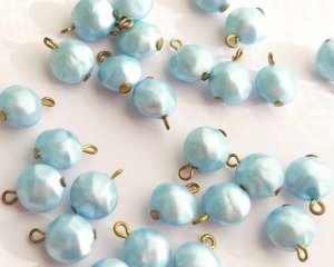 画像1: ヴィンテージ/プラスチック/シルキーブルーバロックチャーム（1個）