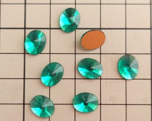 画像3: ヴィンテージ/チェコ/ガラスカボション/グリーンリボリ/約10×8mm(1個)