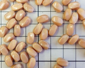 画像2: チェコガラスビーズ/ツイスト/約9×5mm/カフェオレ(4個）