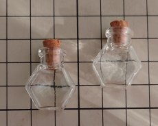 画像2: コルク付きガラス瓶/六角/約25mm（1個） (2)