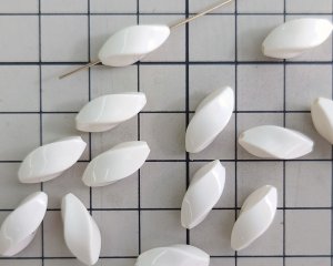 画像2: ヴィンテージ/日本/プラスチック/ツイスト/アイボリー（10個）