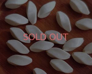 画像1: ヴィンテージ/日本/プラスチック/ツイスト/アイボリー（10個）