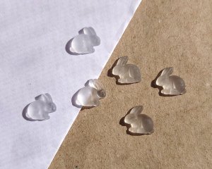 画像1: ヴィンテージ/ガラスカボション/フロスト/ミニうさぎ（1個）