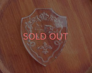 画像1: ヴィンテージ/ヨーロッパ/ガラスカボション/エンブレム/クリア(1個)