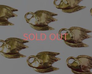 画像1: ブラススタンピング/USA/墨入りゴールド/白鳥(1個)