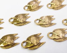 画像2: ブラススタンピング/USA/墨入りゴールド/白鳥(1個) (2)
