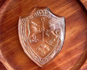 画像1: ヴィンテージ/ヨーロッパ/ガラスカボション/シールド/クリア(1個)