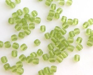 画像1: チェコガラスビーズ/オリバイン/キューブ/4mm(45個)