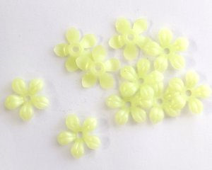 画像2: ヴィンテージ/ドイツ/プラスティック/フラワーF/レモンイエロー（4個）