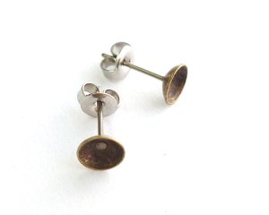 画像1: 6mmカップチタンピアス/金古美(1ペア)