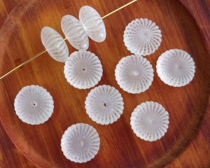 画像1: ヴィンテージ/日本/プラスチック/フロストリブロンデル(1個)