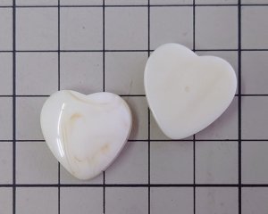画像2: デッドストック/日本/プラスチック/クリームマーブルハート/約19mm(1個)