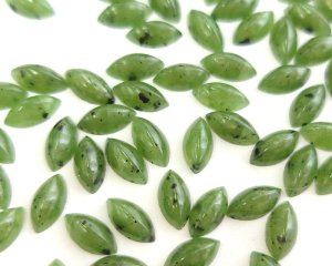 画像1: ヴィンテージ/日本/プラスチック/ジェイド風ナベット/約10×5mm（10個）