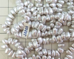 画像2: ヴィンテージ/日本/プラスチックパール/ライトグレードロップ/約8×5mm(10個)