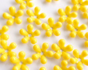 画像1: ヴィンテージ/ドイツ/プラスティック/フラワー300/イエロー（2個）