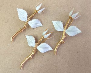 画像1: ヴィンテージ/ホワイトブローチパーツ(1個) 