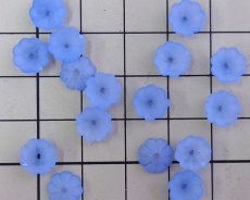 画像3: ヴィンテージ/ドイツ/プラスチック/ミニフラワー/フロストブルー（4個） (3)
