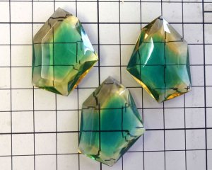 画像2: ヴィンテージ/ドイツ/ガラス/ランダムポリゴンカット/イエロー×グリーン(1個)